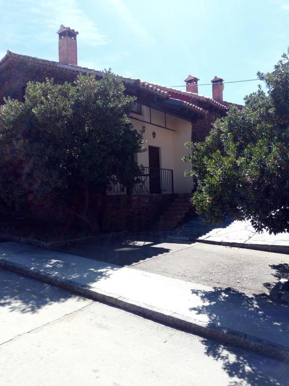 El Egio Pension Cervera de Buitrago Buitenkant foto