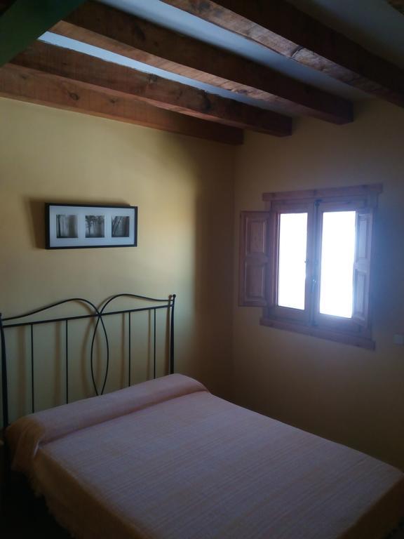 El Egio Pension Cervera de Buitrago Buitenkant foto